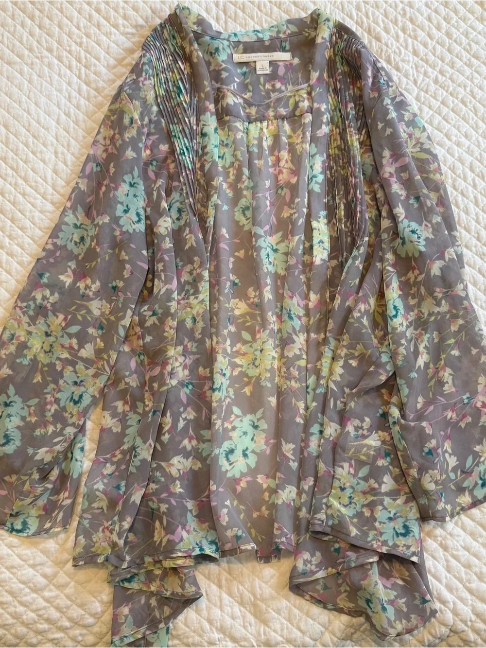 Lightweight Floral Draped shrug in Soft Gray and Mint